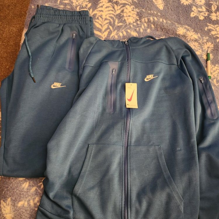 Royal Blue Nike Joggin Suiet With Matching Blue Hoodie 