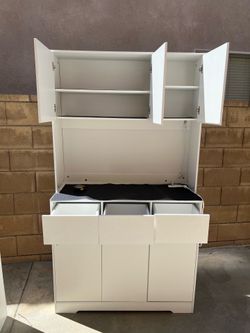 Storage cabinet