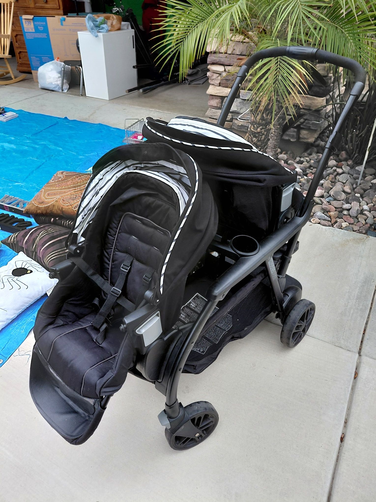 Graco double Duoglider click contact stroller in great condition 