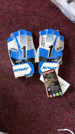 NWT Rinat Adult Soccer goalie gloves Size 7