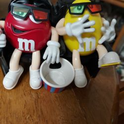 M  &  M MOVIE CANDY DISPENSER 