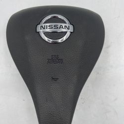 2013-2018 Nissan Altima Sedan Left Driver Side Steering Wheel Black OEM