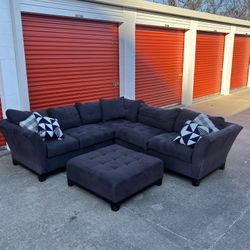 Gray Sectional (Free Delivery)