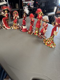 Vintage Coca-Cola figures