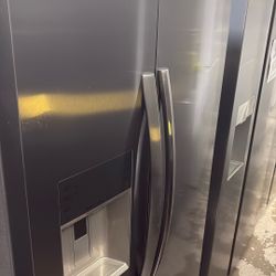 Frigidaire Side By Side Refrigerator