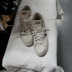 Size14. White Adidas Retrovulc Mid Skate Shoes