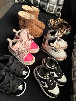 Girl Shoes for sale( size 6c )