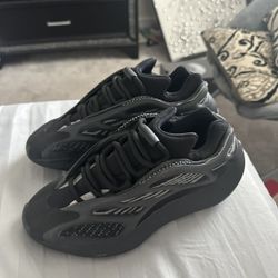 yeezy dark glow 700