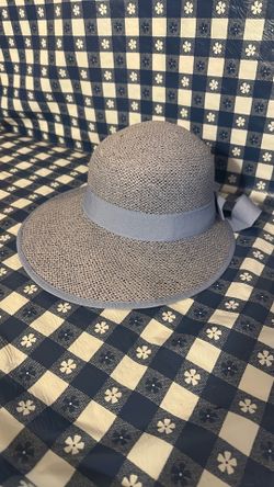 Sun hat with the bow at the back