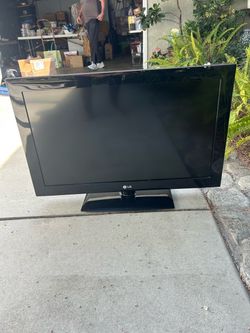 LG Smart  color TV