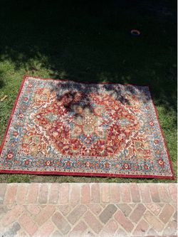 Howell floral oriental 5’x7’ rug