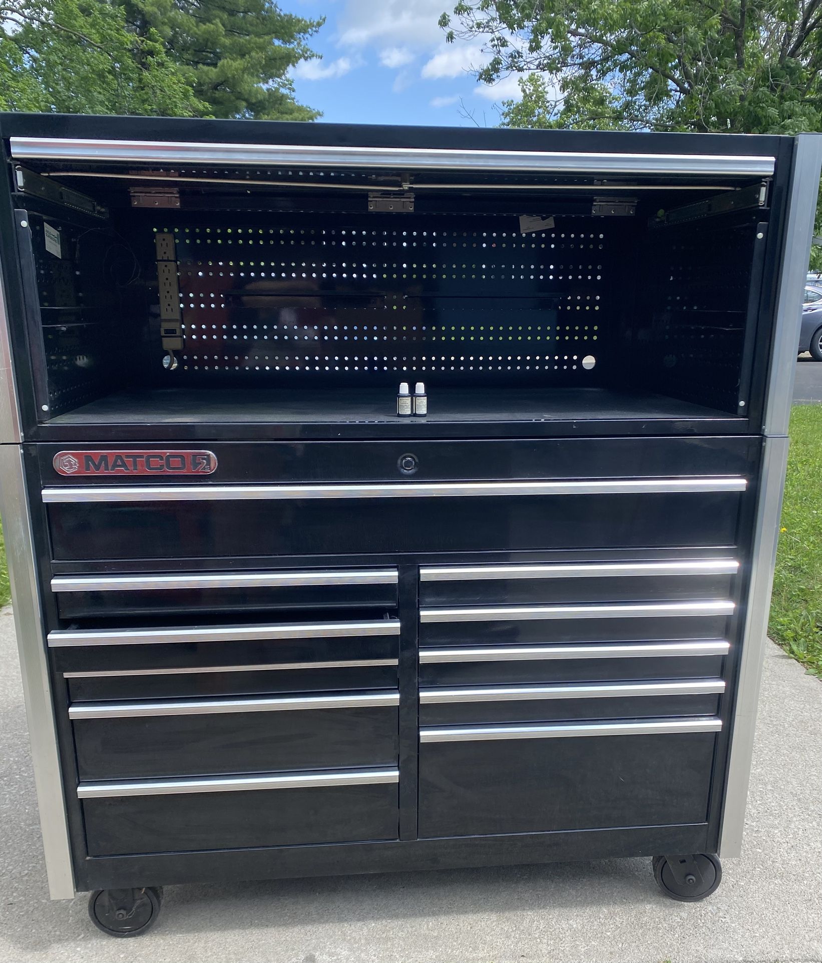 Matco 5s tool Box - 66 tall x 58 inches wide x 28 inches deep