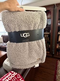 UGG Cloud Throw Blanket