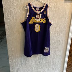 Lakers Jersey Size 3X XL LS