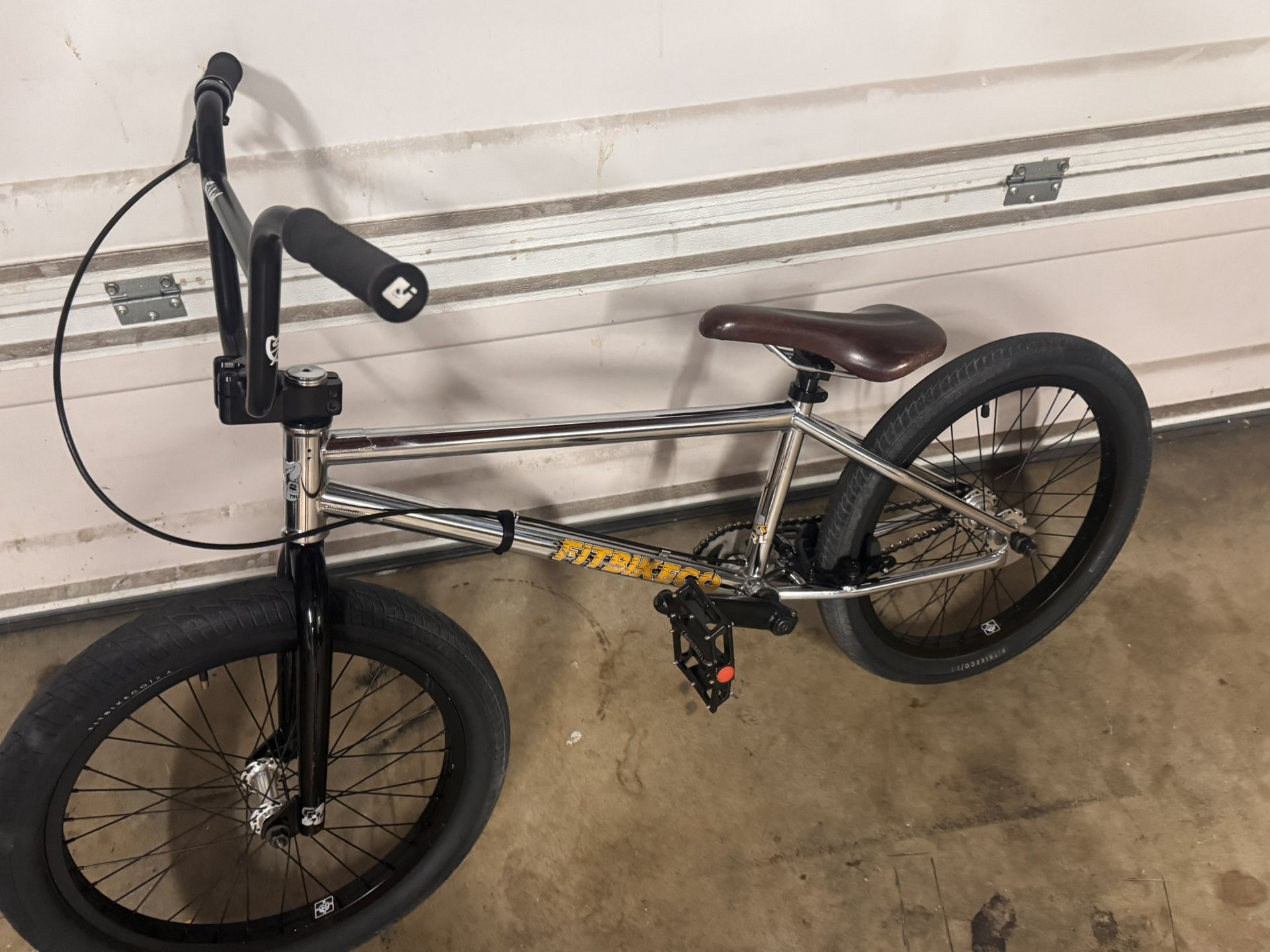 Fit TRL BMX bike New S&M am Bars. 21” Top Tube