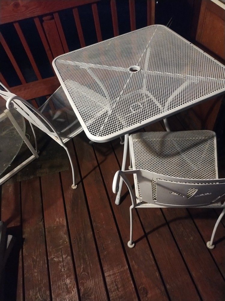 Metal 3 Chairs And Table 25