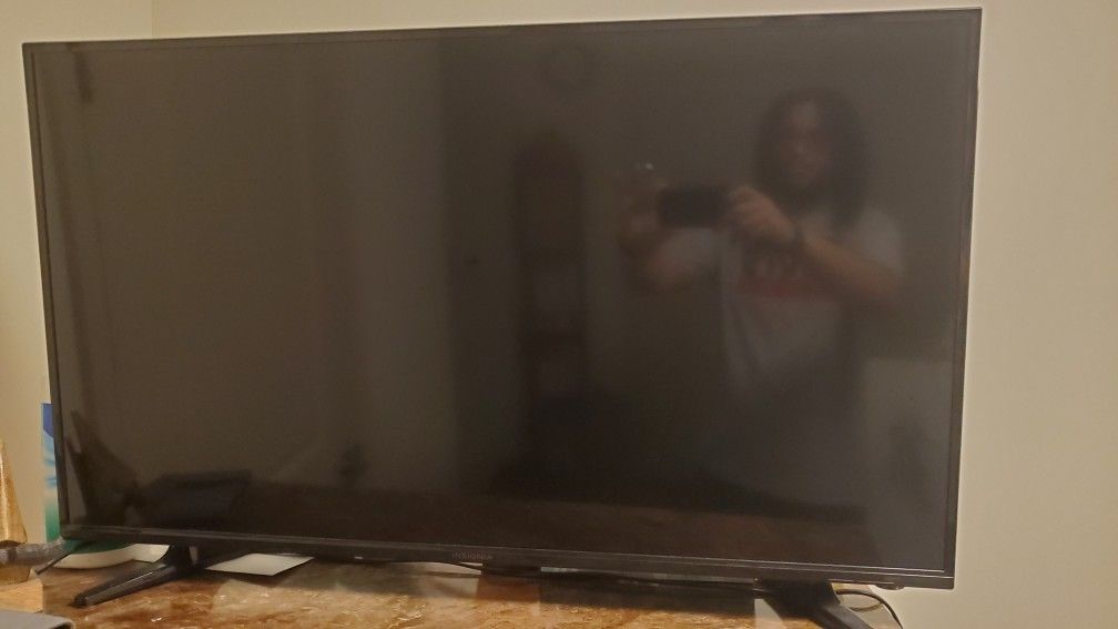 Insignia 40 inch tv