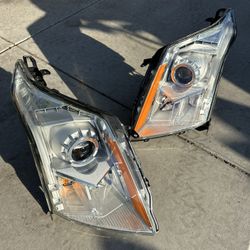Cadillac SRX Headlights 10-16 
