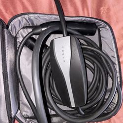 Tesla Mobile connector