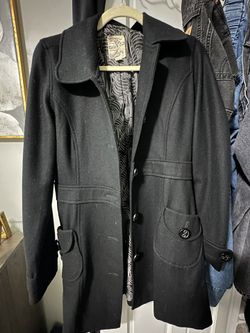 Women’s Black Peacoat Size Medium