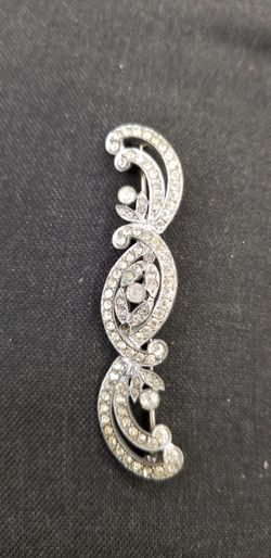Vintage Rhinestone Brooch Silver