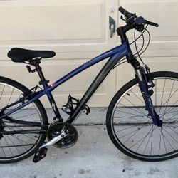 Specialized Crosstrail Bicycle 700c Hybrid 24 Speed Bike Medium Frame