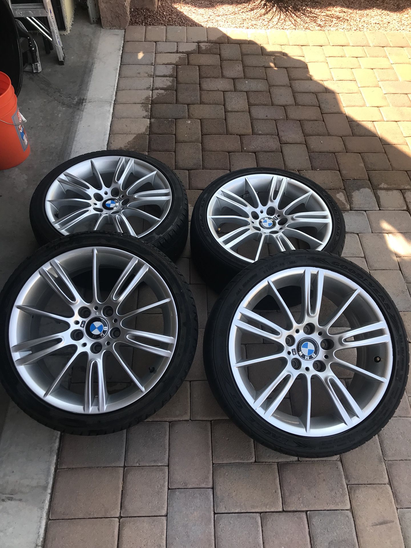 Draak rib Vete BMW 3 series staggered OEM 193m M-Sport 18 inch wheels rims 335i 328i 325i  e90 e92 e93- (South West Las Vegas) for Sale in Las Vegas, NV - OfferUp