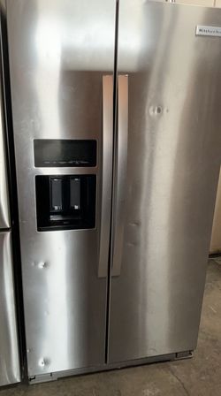 Kitchen Aid Side-by-Side Counter Depth Refrigerador Side by Side With Ice and Water
