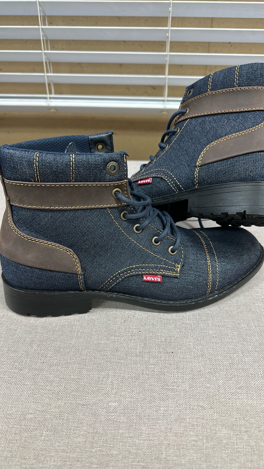 Mens Shoes “Levis”