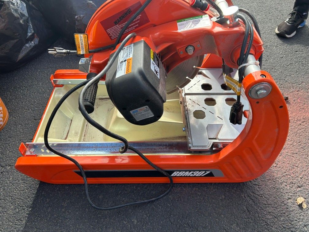 Norton Clipper BBM307 Masonry Saw