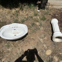Pedestal Sink