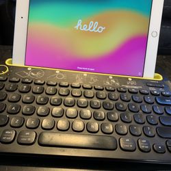 32 Gb Wifi iPad W Keyboard 