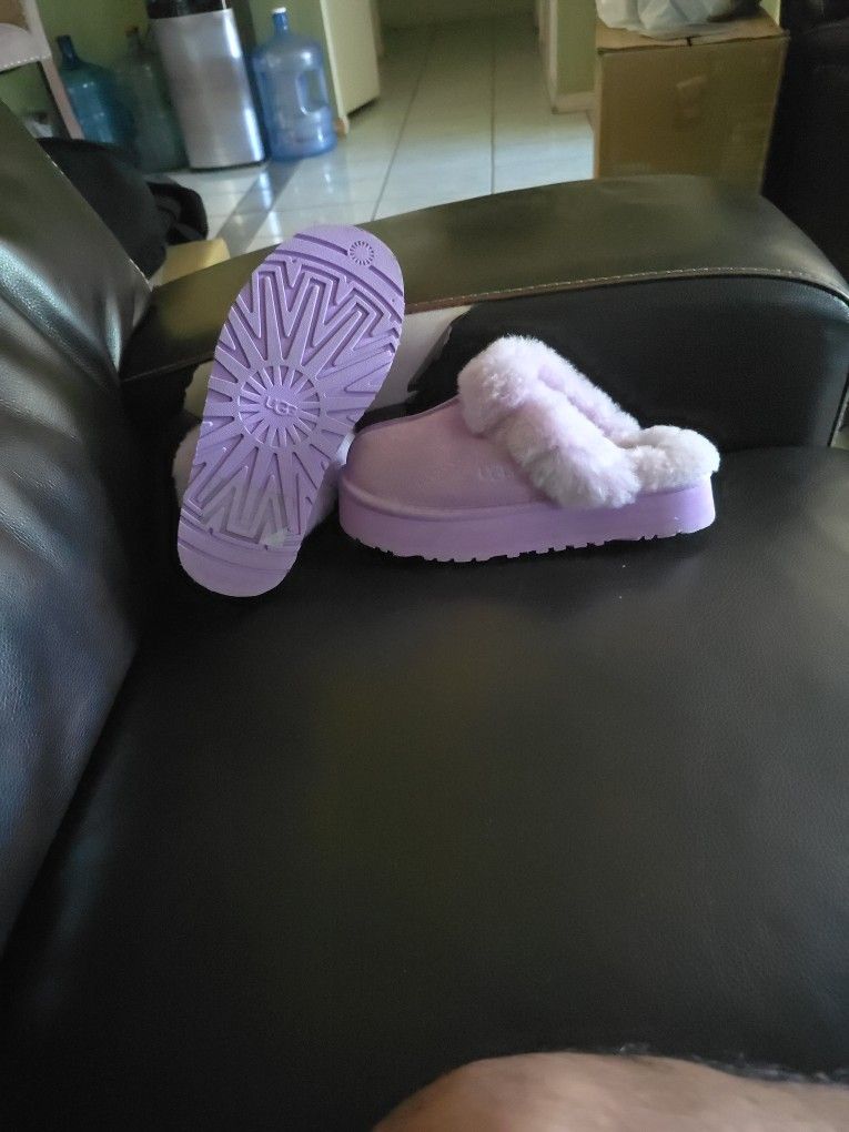 Size 6 Uggs