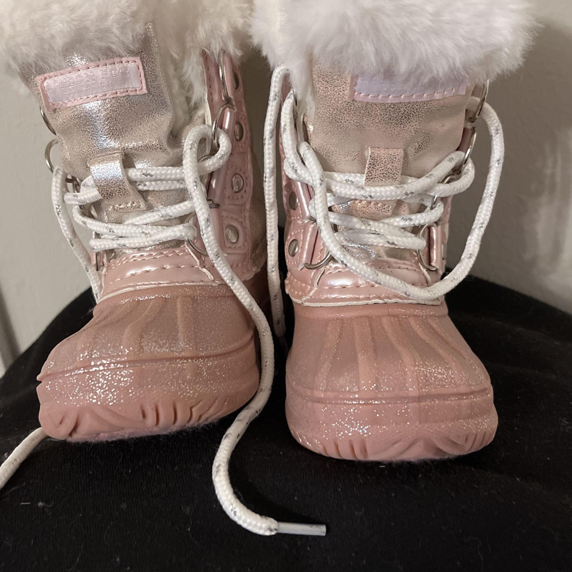 Toddler Snow Boots Size 6c 