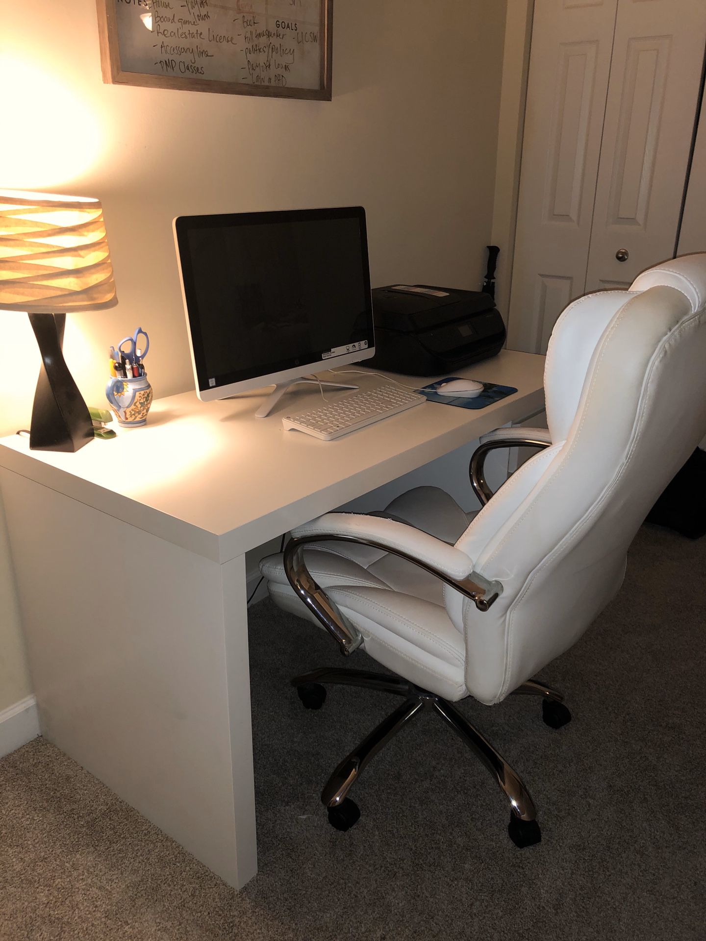 White Stylish Computer Desk