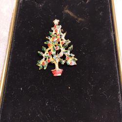 Vintage Christmas Tree Brooch