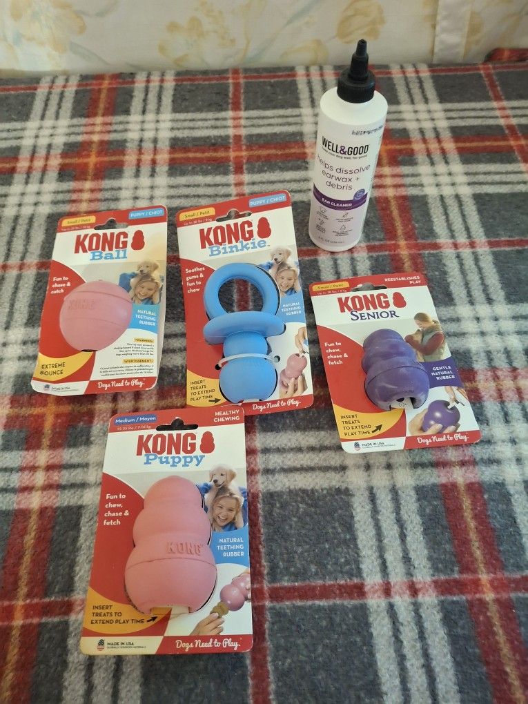 NEW lot of 5 Kong Dog Ball Bunkie Puppy Senior Treat Chewing Toys  & ear cleaner