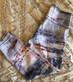 Lululemon Wunder Under leggings sz 10