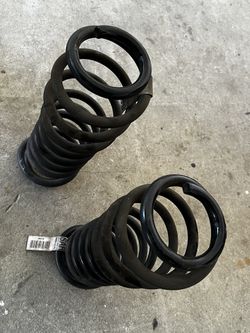 2005-2009 OEM Ford Mustang Rear Springs / Coils