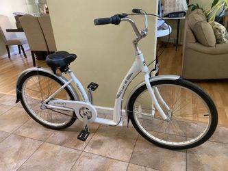 Women’s cruiser bike