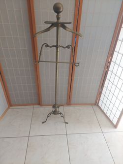 Vintage Art Deco Brass Gentleman's Valey Stand with Cannon Ball 1950'S- 1960'S Garment Rack.