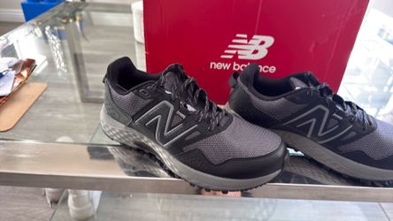 New Balance Size 9 Men’s