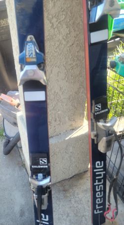Vintage Skiis (Freestyle HART)
