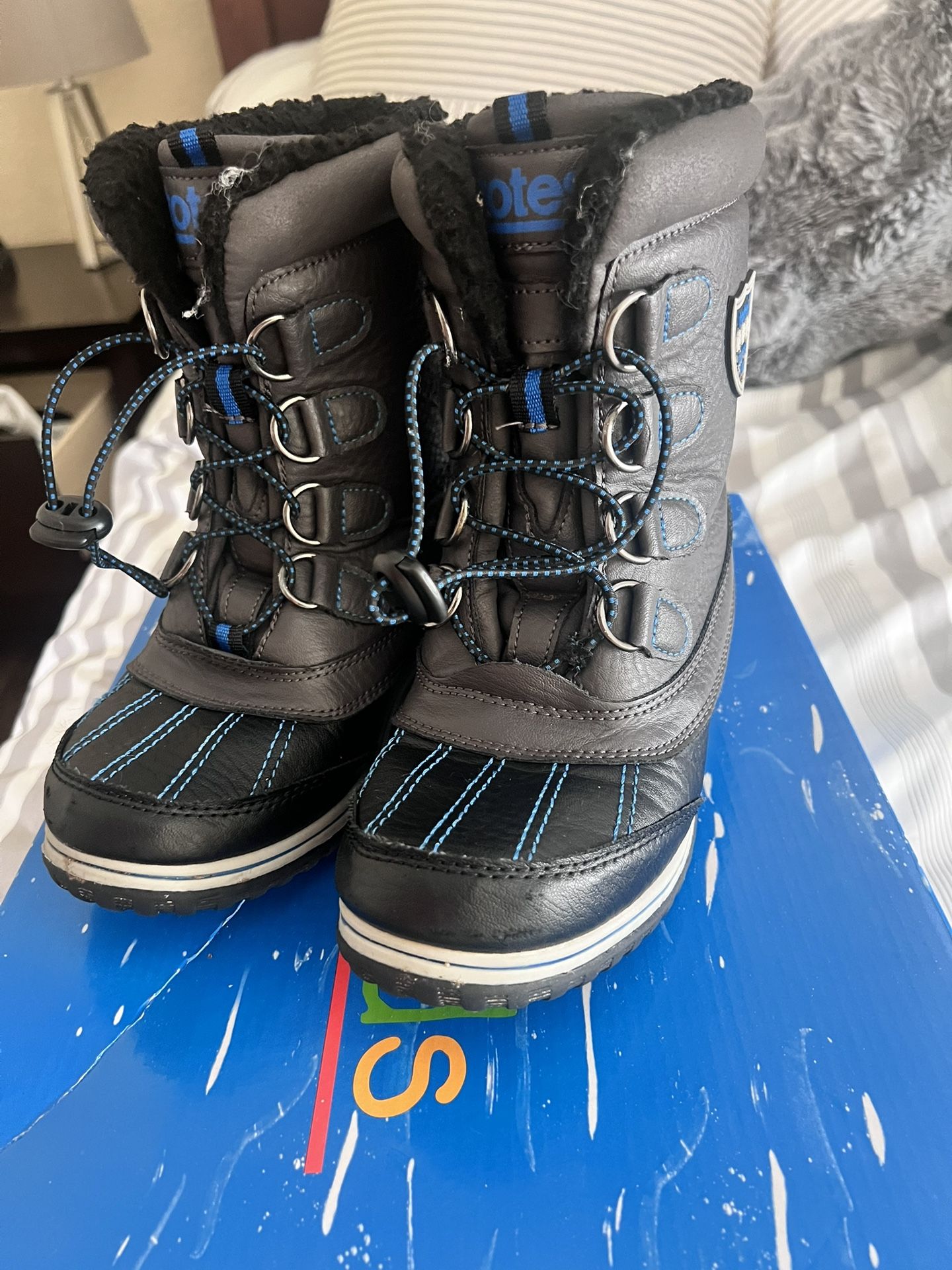 Snow and Rain Boots For Sale