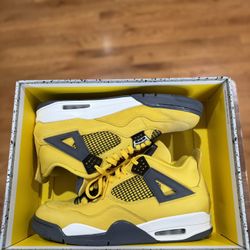 Jordan 4 Lightning (used)