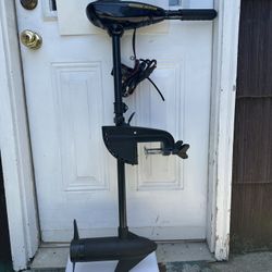 Trolling Motor Minn Kota 12v, 30”. $55