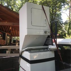 Whirlpool Stackable Washer And Dryer 