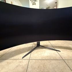 Curved Monitor Gaming/work