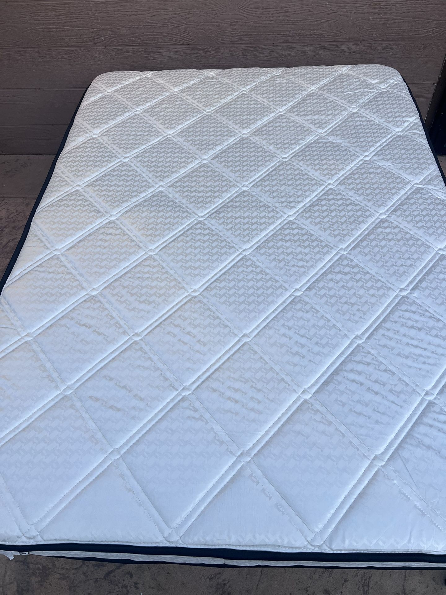 Wayfair Sleep 6" Firm Innerspring Full size Mattress & Metal platform bed frame 18inch tall