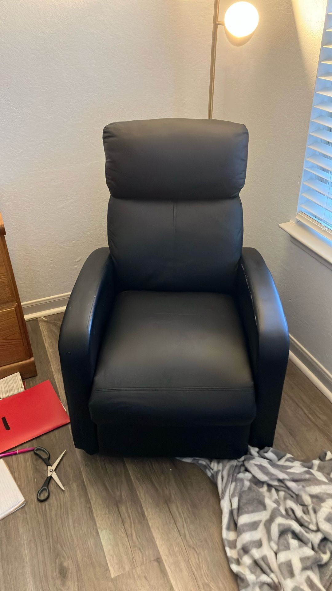 Black Recliner Chair 